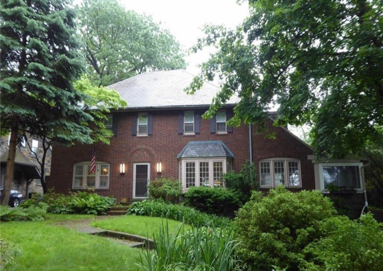 10217 Edgewater Drive