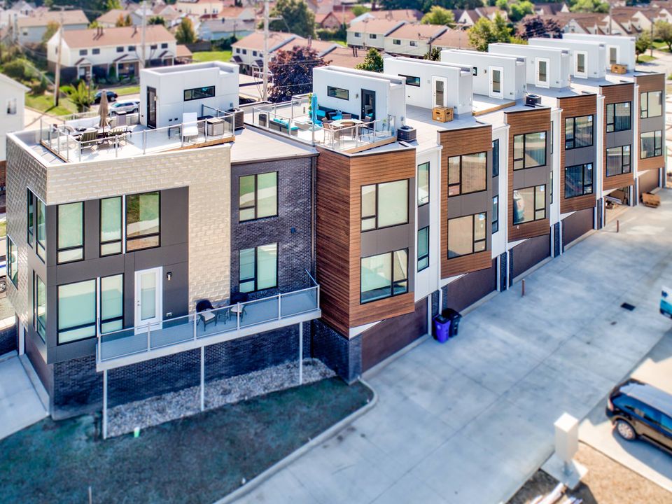 Battery Park | Detroit Shoreway Condos & Apartments 